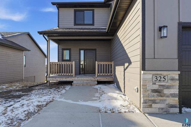 325 S Willow Spring Dr Drive, Sioux Falls, SD 57110