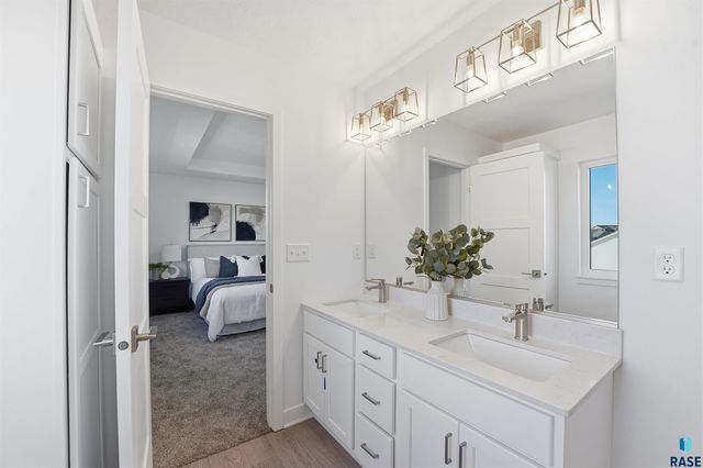 325 S Willow Spring Dr Drive, Sioux Falls, SD 57110