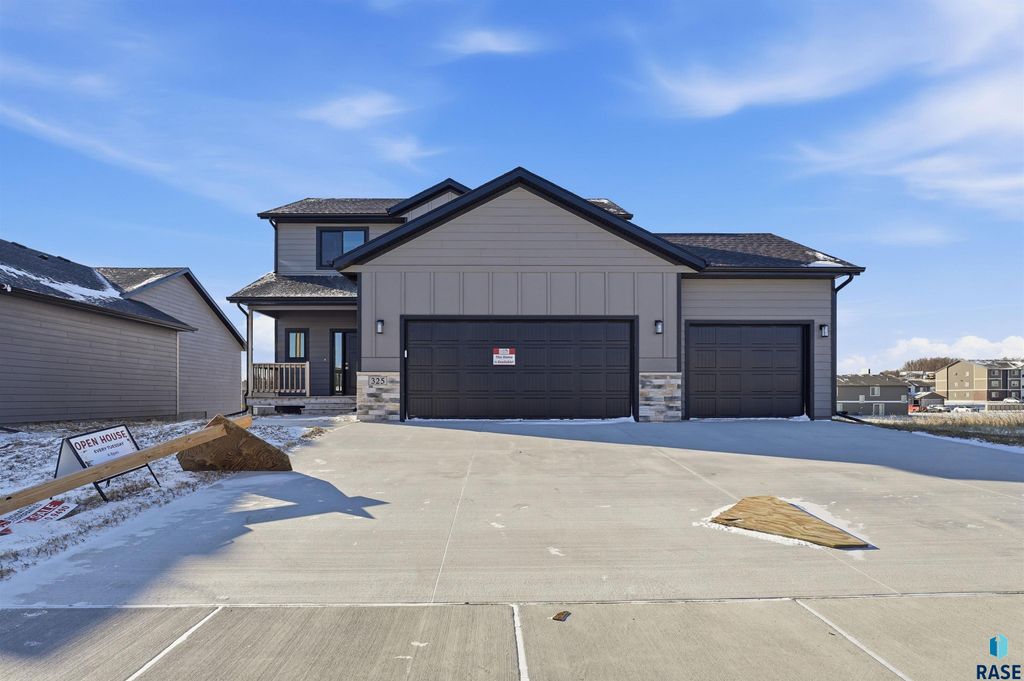 325 S Willow Spring Dr Drive, Sioux Falls, SD 57110