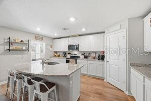 11014 GOLDEN WARLBER, Brooksville, FL 34613