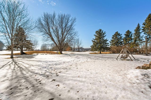 2565 195th Avenue, Mora, MN 55051