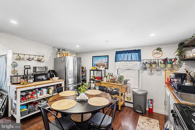 214 E JUNIPER AVE, Wildwood, NJ 08260