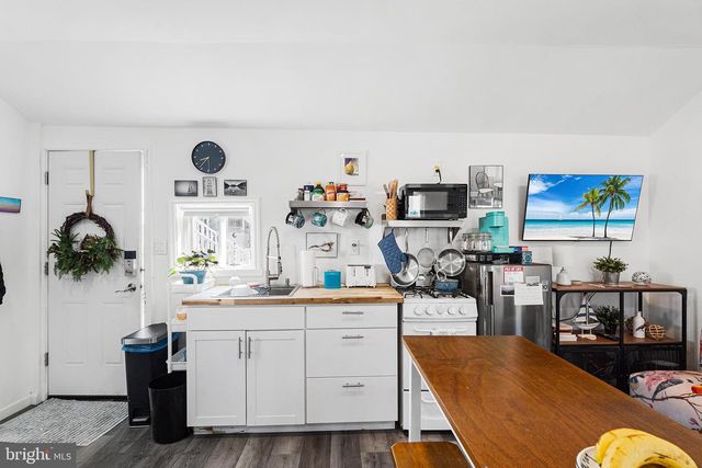 214 E JUNIPER AVE, Wildwood, NJ 08260