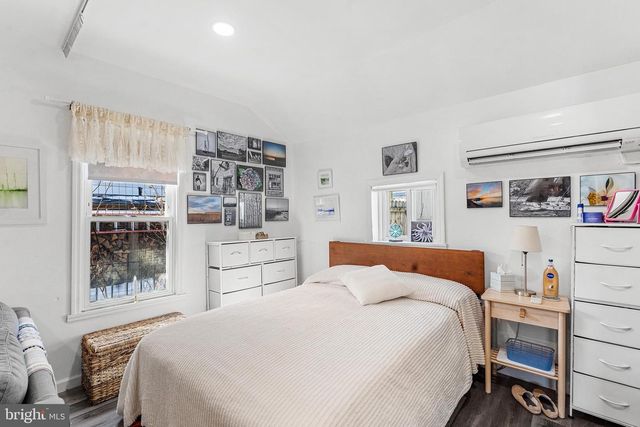 214 E JUNIPER AVE, Wildwood, NJ 08260