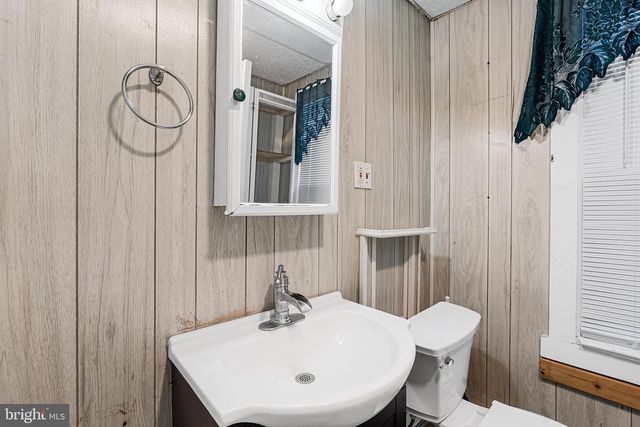 214 E JUNIPER AVE, Wildwood, NJ 08260