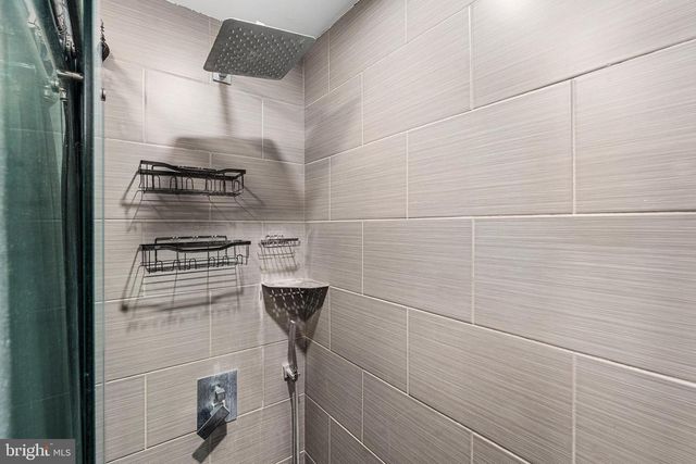 214 E JUNIPER AVE, Wildwood, NJ 08260