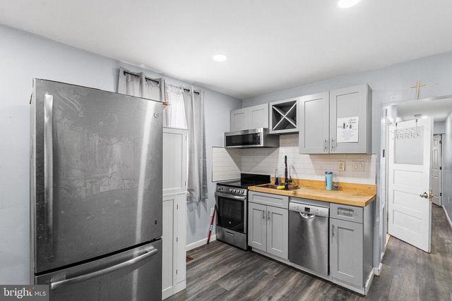 214 E JUNIPER AVE, Wildwood, NJ 08260