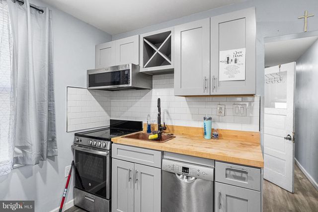 214 E JUNIPER AVE, Wildwood, NJ 08260