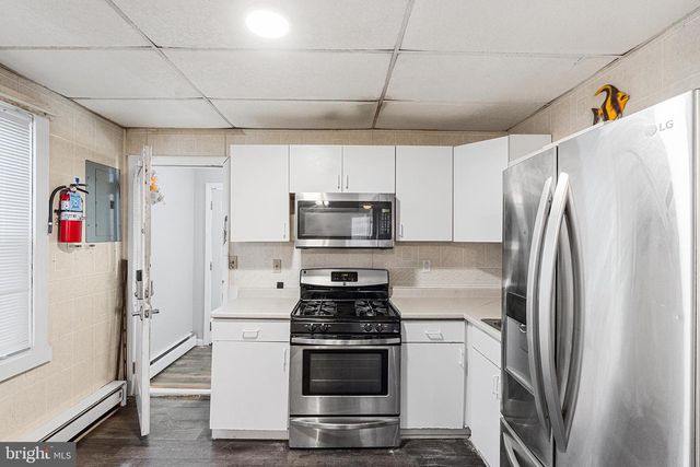 214 E JUNIPER AVE, Wildwood, NJ 08260