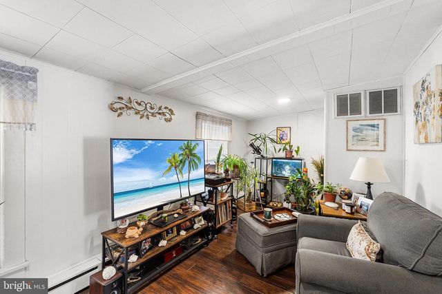 214 E JUNIPER AVE, Wildwood, NJ 08260