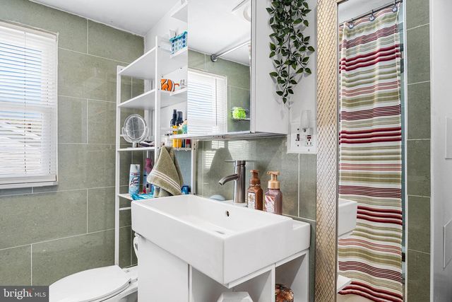 214 E JUNIPER AVE, Wildwood, NJ 08260