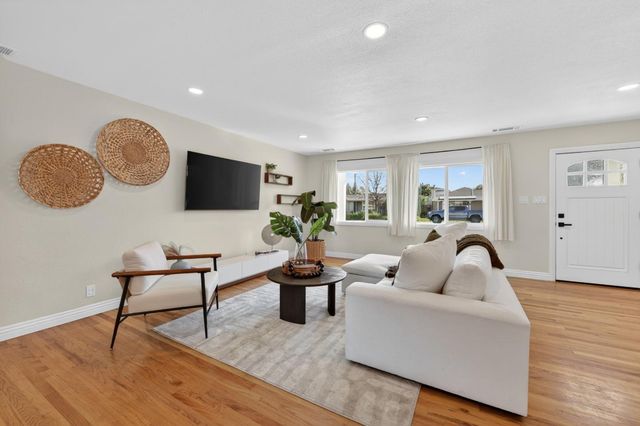 649 Chauncey Way, San Jose, CA 95128