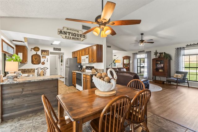 3906 Castlehill Court, Arlington, TX 76016