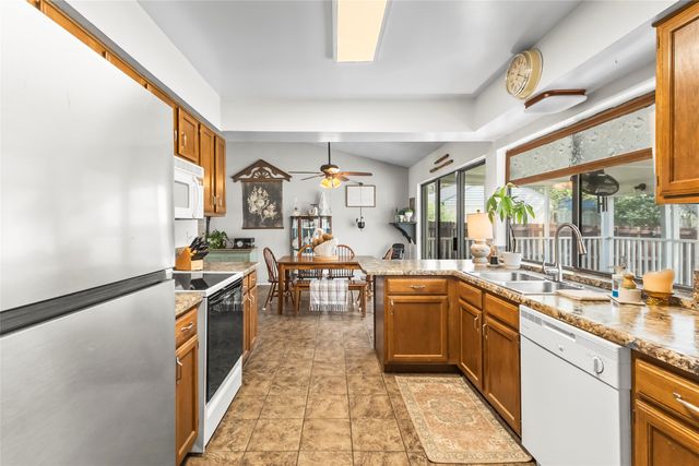 3906 Castlehill Court, Arlington, TX 76016