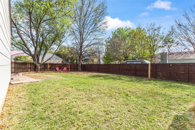 3906 Castlehill Court, Arlington, TX 76016