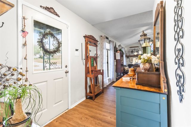 3906 Castlehill Court, Arlington, TX 76016