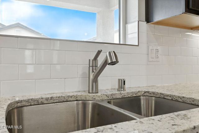 5725 Las Ramblas Avenue, El Paso, TX 79934