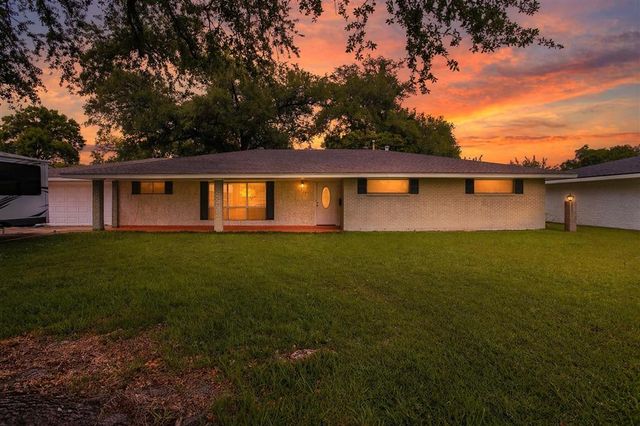 1314 Jefferson Drive, Lake Charles, LA 70605