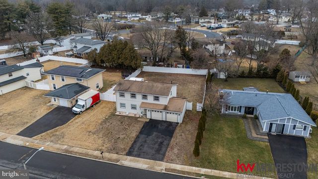 19 NOTTINGHAM WAY, Eastampton, NJ 08060