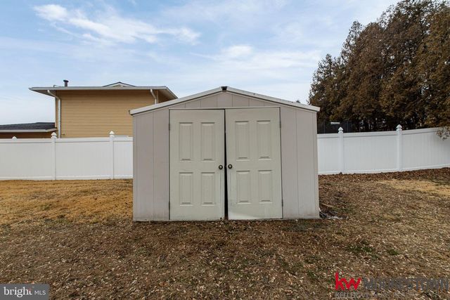 19 NOTTINGHAM WAY, Eastampton, NJ 08060