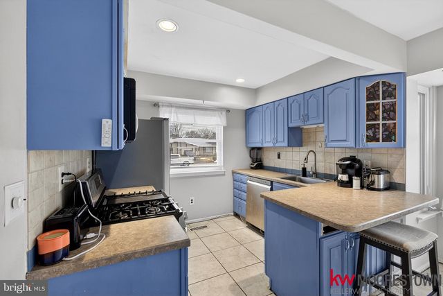 19 NOTTINGHAM WAY, Eastampton, NJ 08060