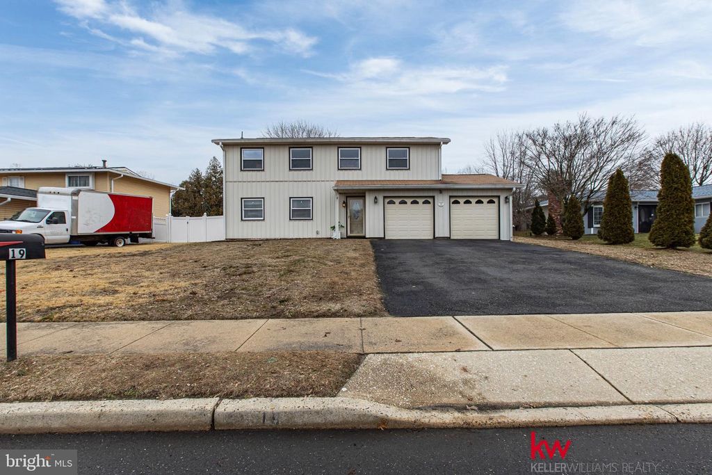 19 NOTTINGHAM WAY, Eastampton, NJ 08060