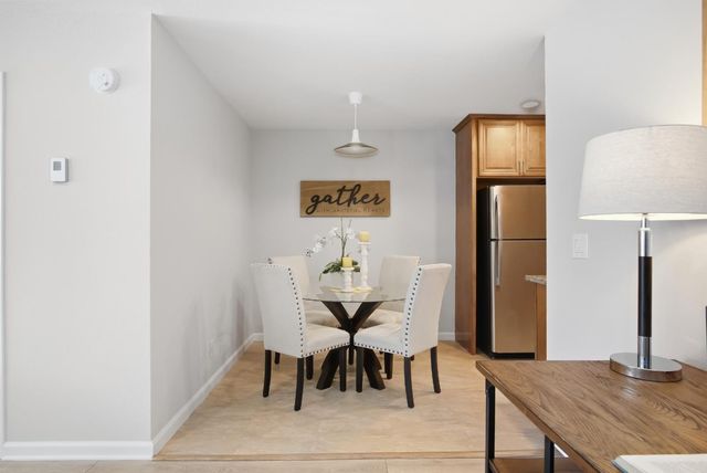 1945 Mount Vernon Court 5, Mountain View, CA 94040