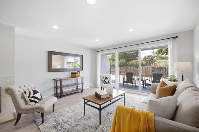 1945 Mount Vernon Court 5, Mountain View, CA 94040