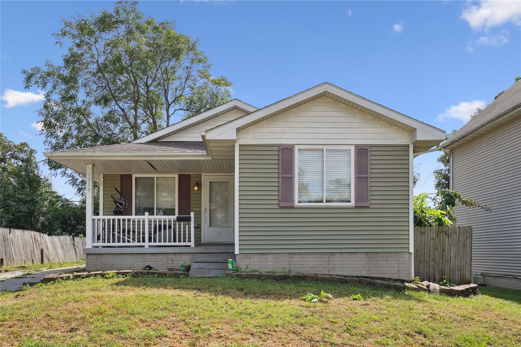 1330 Clark Street, Des Moines, IA 50314