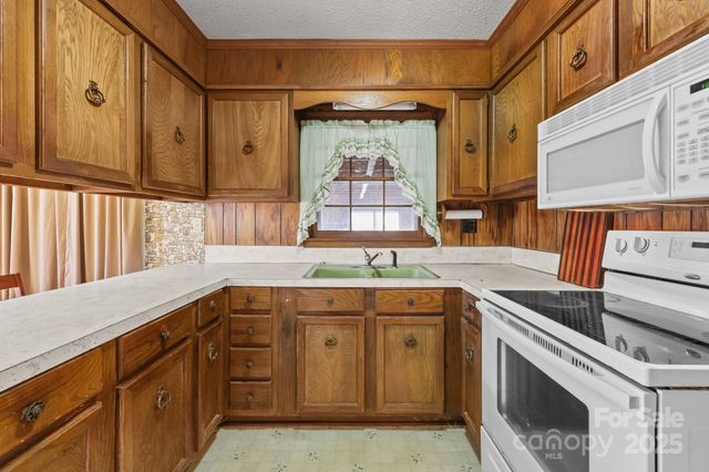 2440 Emanuel Church Road, Rockwell, NC 28138