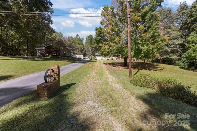2440 Emanuel Church Road, Rockwell, NC 28138