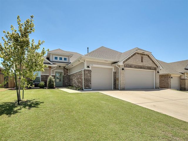 2916 SE 24th Street, Moore, OK 73160