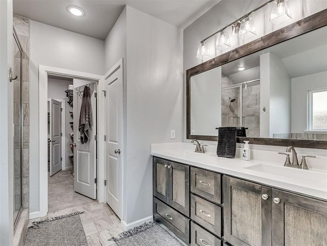 2916 SE 24th Street, Moore, OK 73160