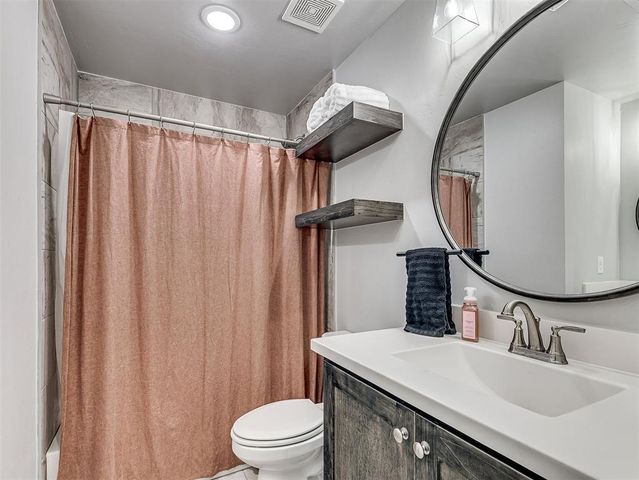 2916 SE 24th Street, Moore, OK 73160