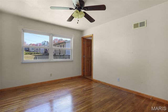 11426 Ortega Drive, Hazelwood, MO 63138