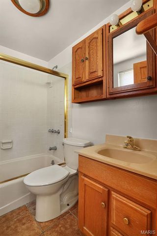 11426 Ortega Drive, Hazelwood, MO 63138