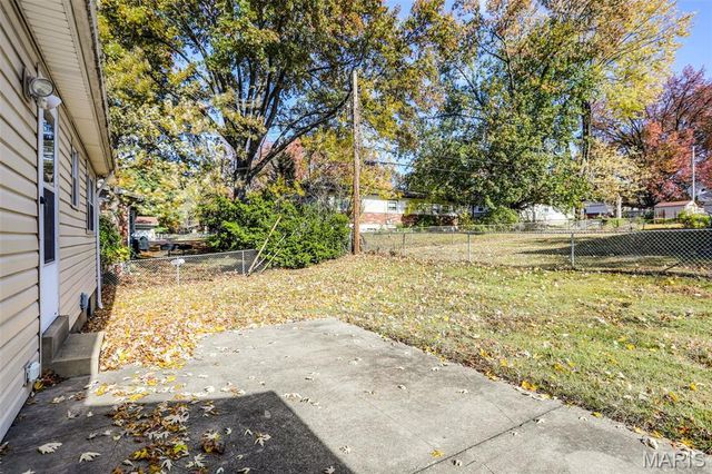 11426 Ortega Drive, Hazelwood, MO 63138