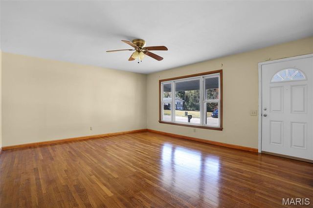 11426 Ortega Drive, Hazelwood, MO 63138