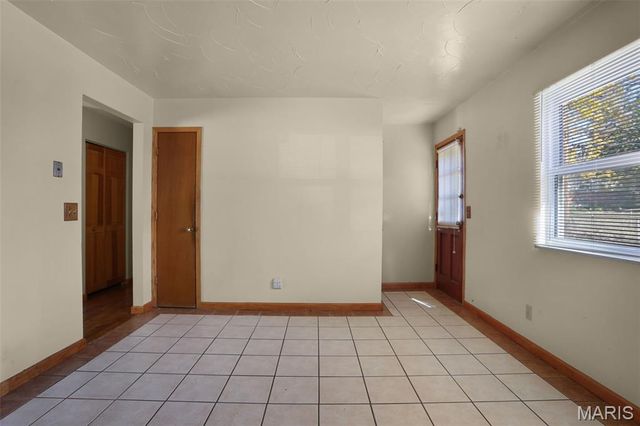 11426 Ortega Drive, Hazelwood, MO 63138