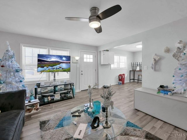 857 Steffen Avenue, Cincinnati, OH 45215