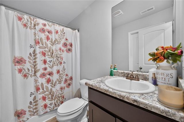 135 Twin Lakes Drive, Covington, GA 30016