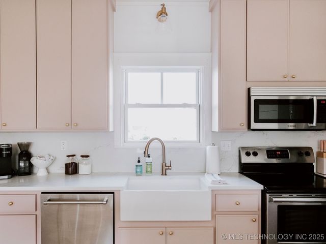 34 Firefly Lane, Carlton Landing, OK 74432