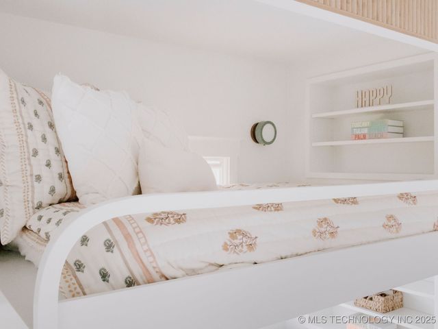 34 Firefly Lane, Carlton Landing, OK 74432