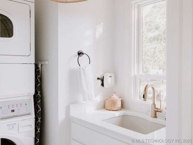 34 Firefly Lane, Carlton Landing, OK 74432