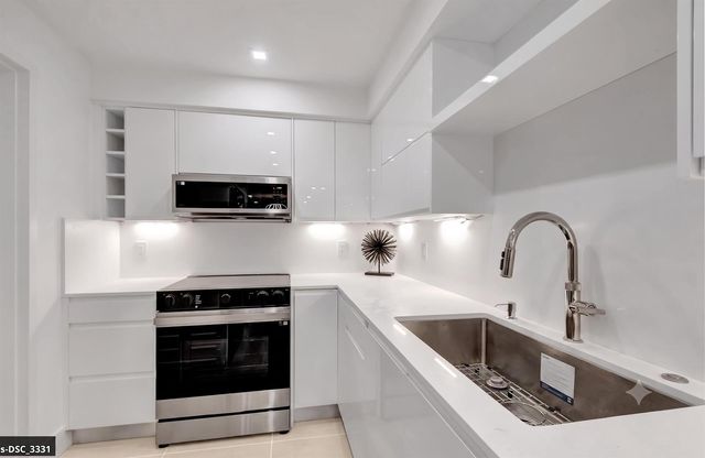 6797 Willow Wood Drive 6056, Boca Raton, FL 33434