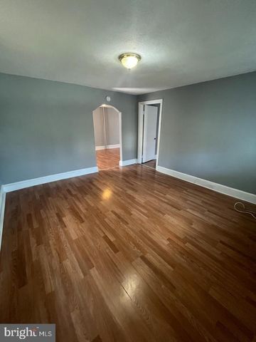 723 N BROAD ST, Woodbury, NJ 08096