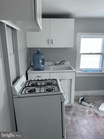 723 N BROAD ST, Woodbury, NJ 08096