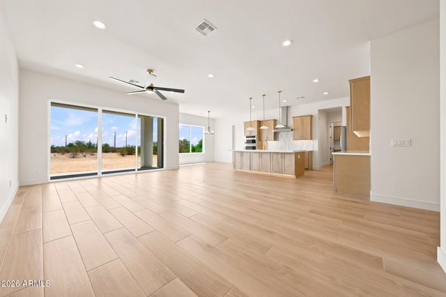 28243 N 220TH Drive, Wittmann, AZ 85361