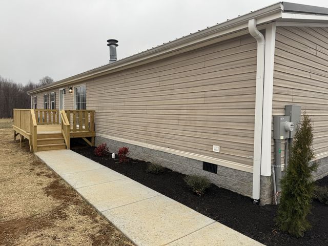 621 Cook Rd, Portland, TN 37148