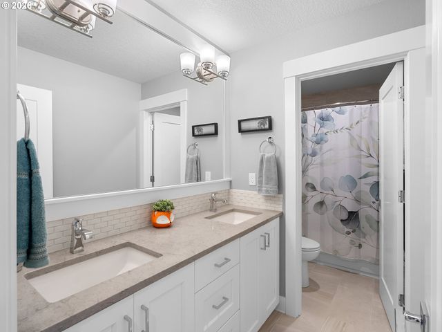 12419 Nw MILLFORD St, Portland, OR 97229